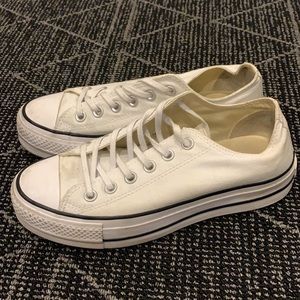 Converse
Chuck Taylor All Star Lift. Size US 7.5